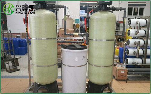軟化水設備（全自動軟化水器）